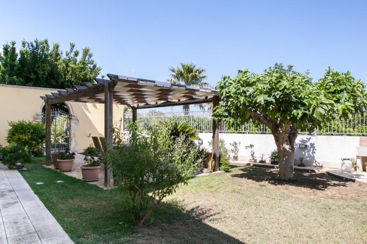 B&B I Tre Ulivi 살리체 살렌티노 외부 사진