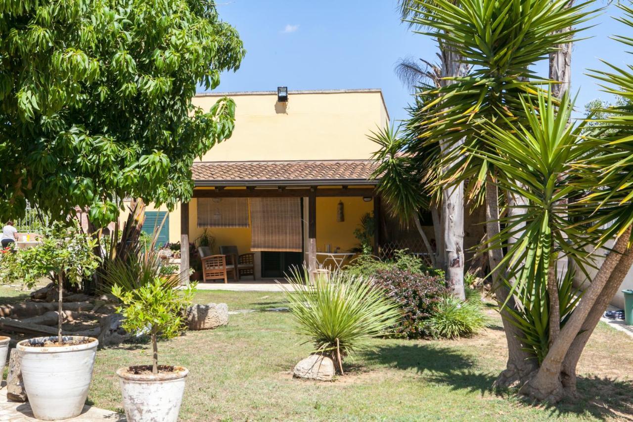 B&B I Tre Ulivi 살리체 살렌티노 외부 사진