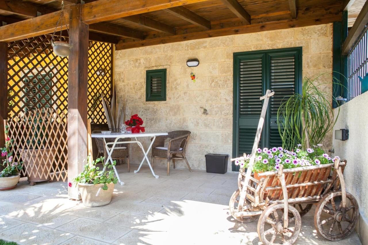 B&B I Tre Ulivi 살리체 살렌티노 외부 사진